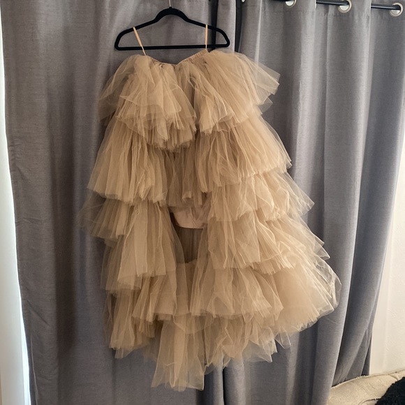 Custom made high low tiered tulle skirt taupe - Picture 6 of 7